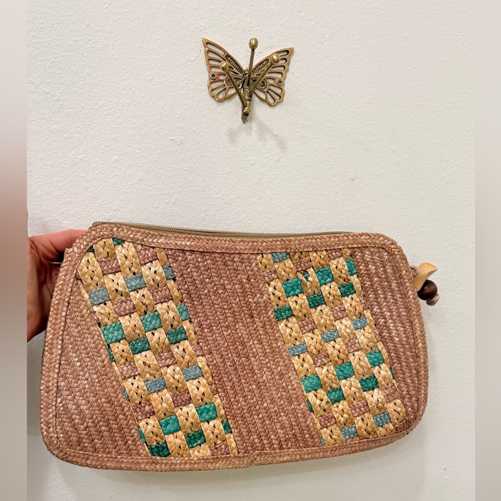 VINTAGE 70/80s Woven Tan and Green Clutch